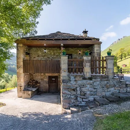 Pasiega Lo Minarro Kır Evi San Roque de Ríomiera